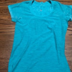 Lululemon running shirt